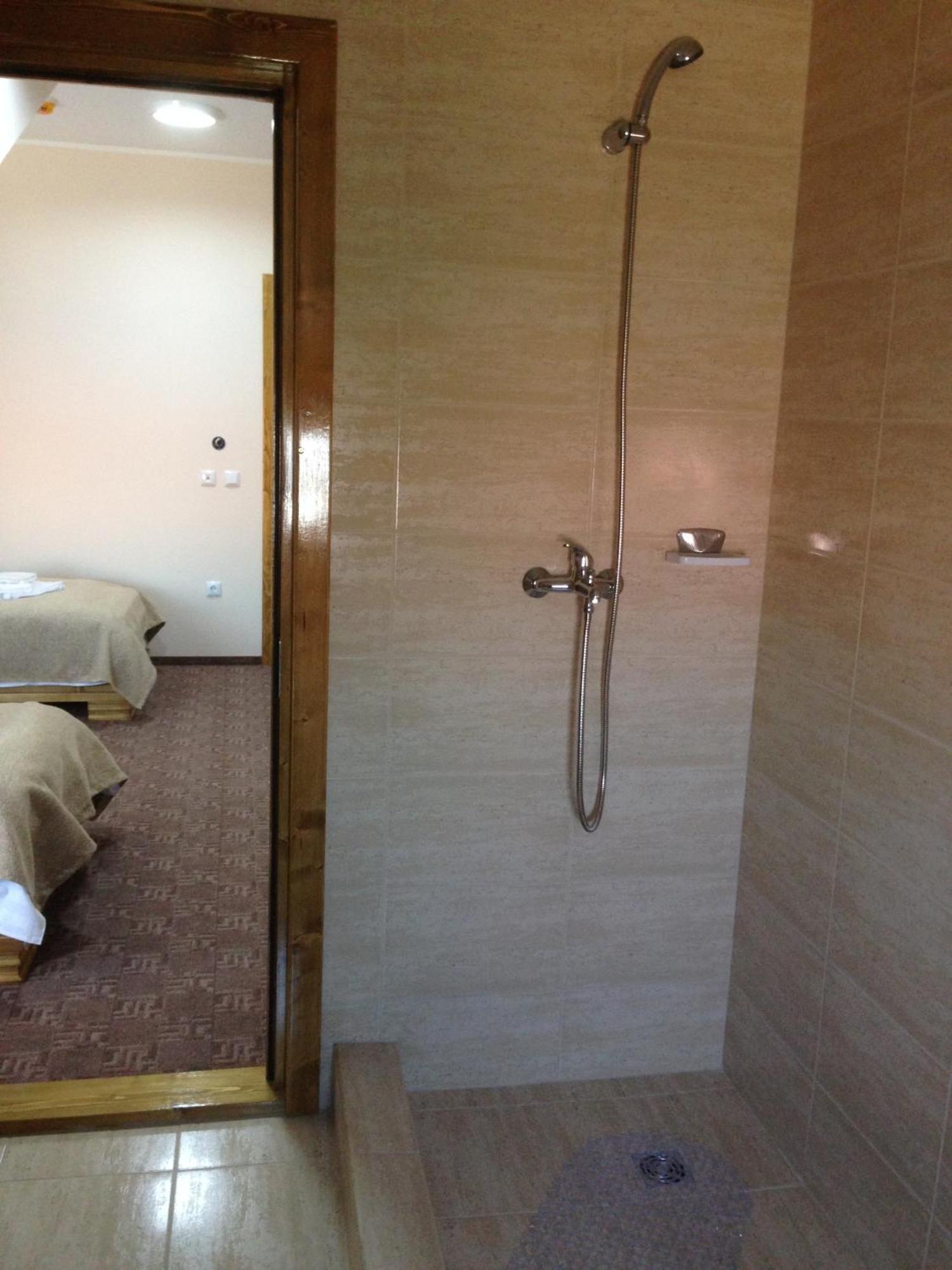 Hotel Adial Adjud ภายนอก รูปภาพ