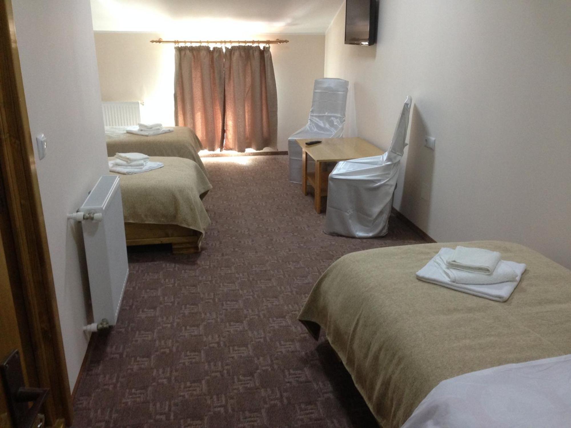 Hotel Adial Adjud ภายนอก รูปภาพ