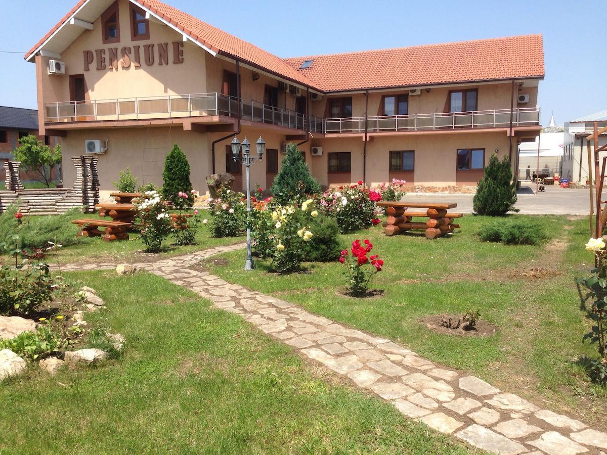 Hotel Adial Adjud ภายนอก รูปภาพ