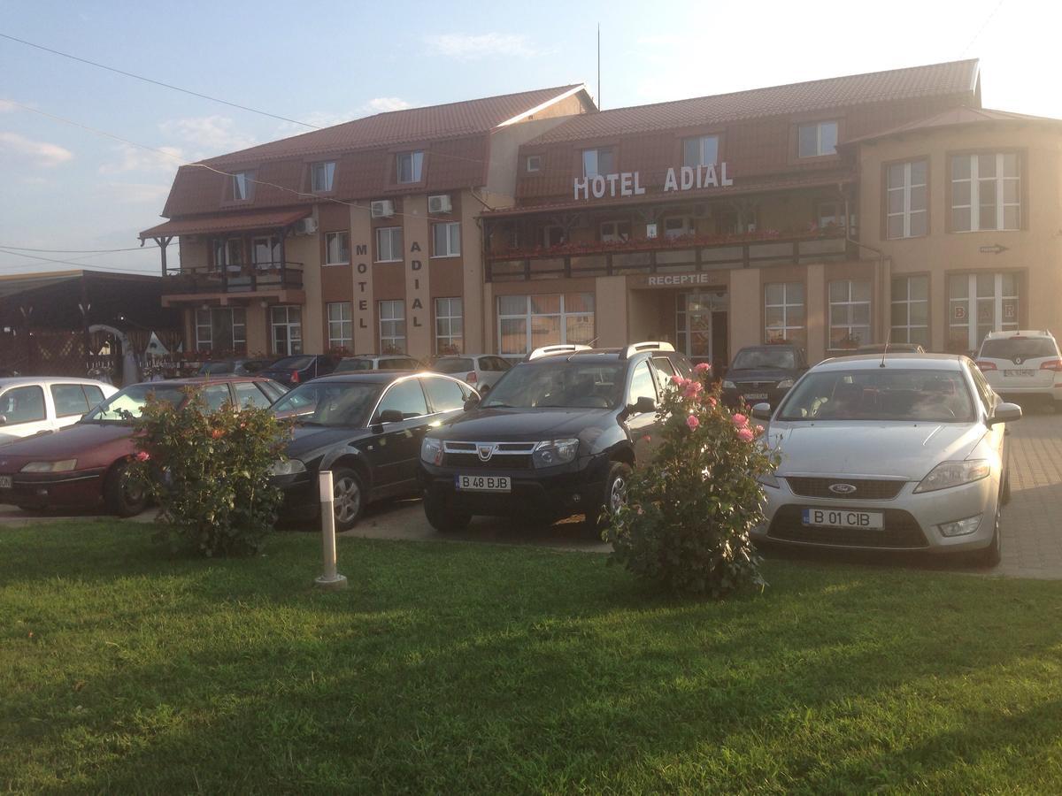 Hotel Adial Adjud ภายนอก รูปภาพ